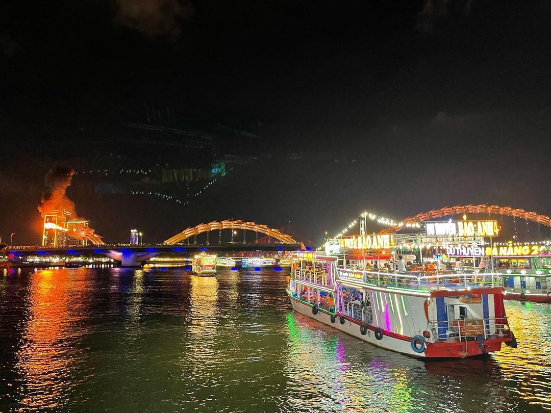 Han River Cruise Da Nang vietnam